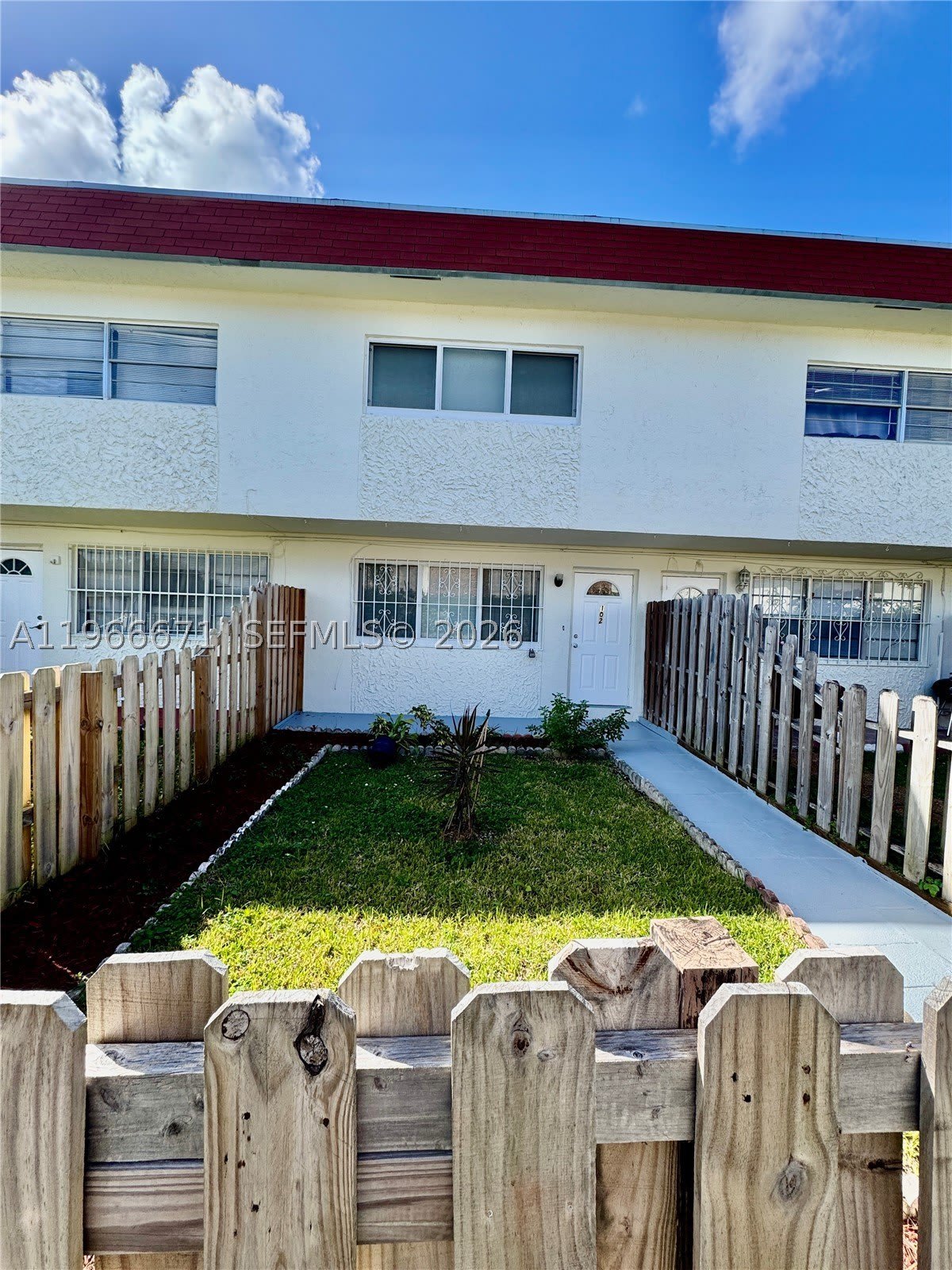 1481 NE 150th St – photo 1