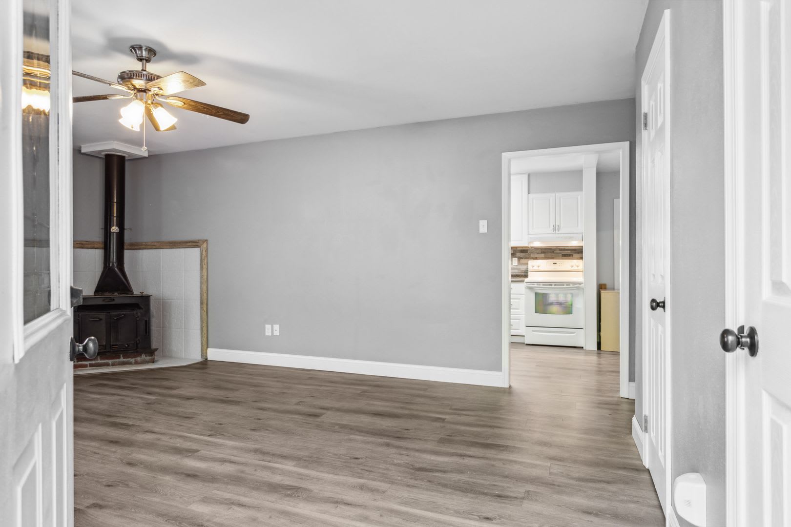 409 Goosley Road Yorktown 23690 – photo 2