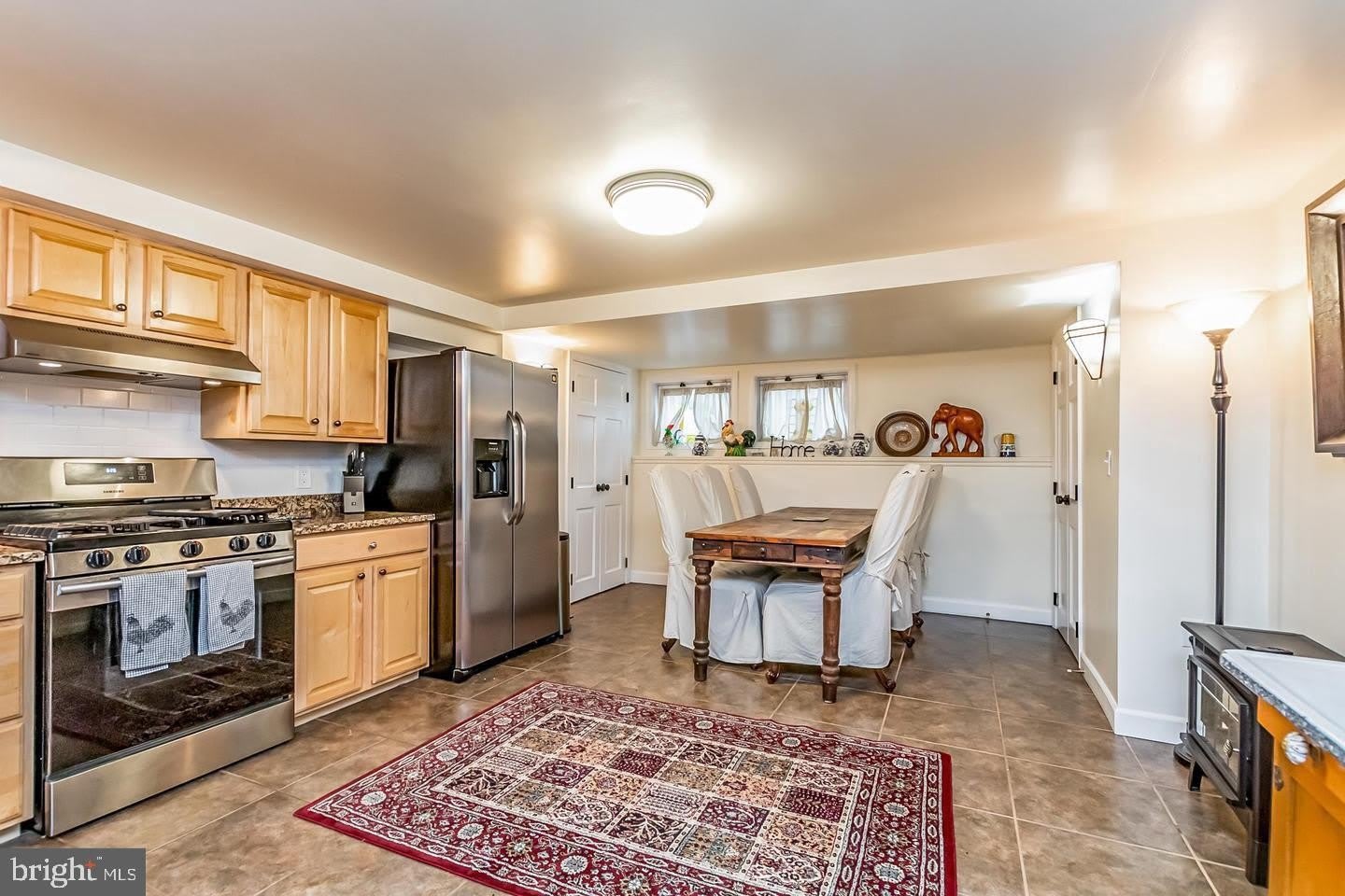 335 DREW Street – photo 4