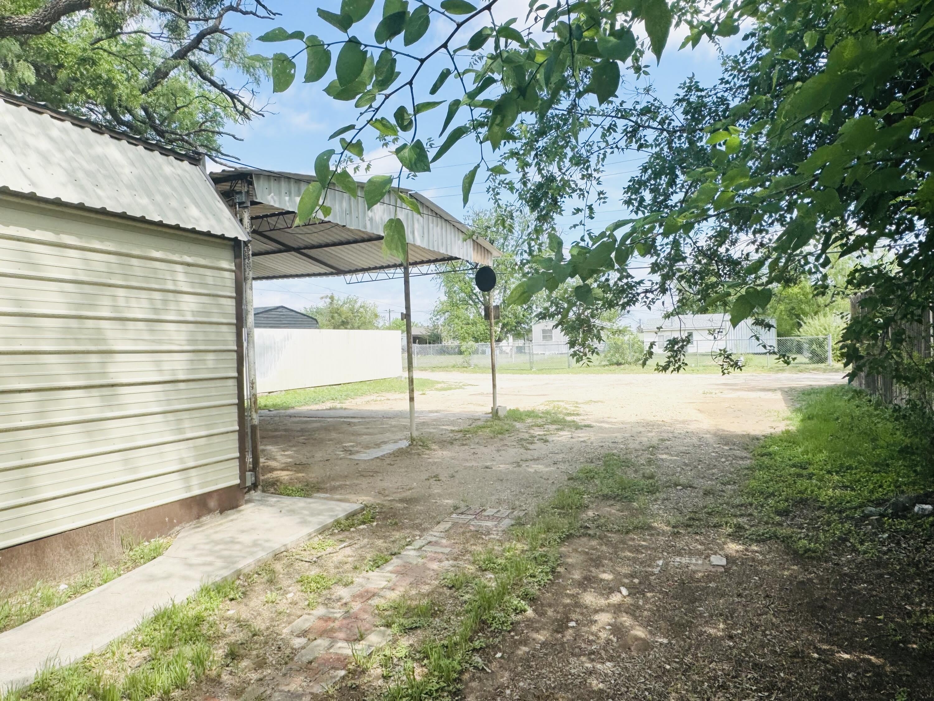 1510 E Harris Avenue – photo 4
