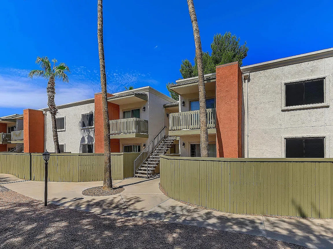 Pantano Villas – photo 2