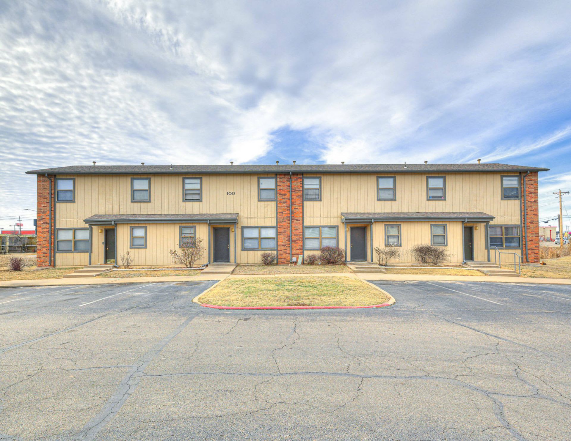 East Terrace Apts – photo 1
