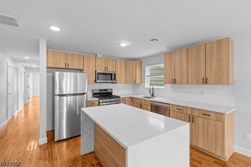 19 Shaw Ave – photo 4