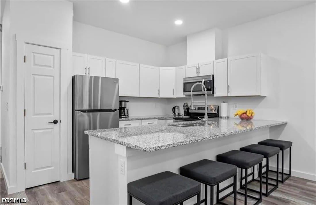 726 Gretchen Avenue S – photo 3