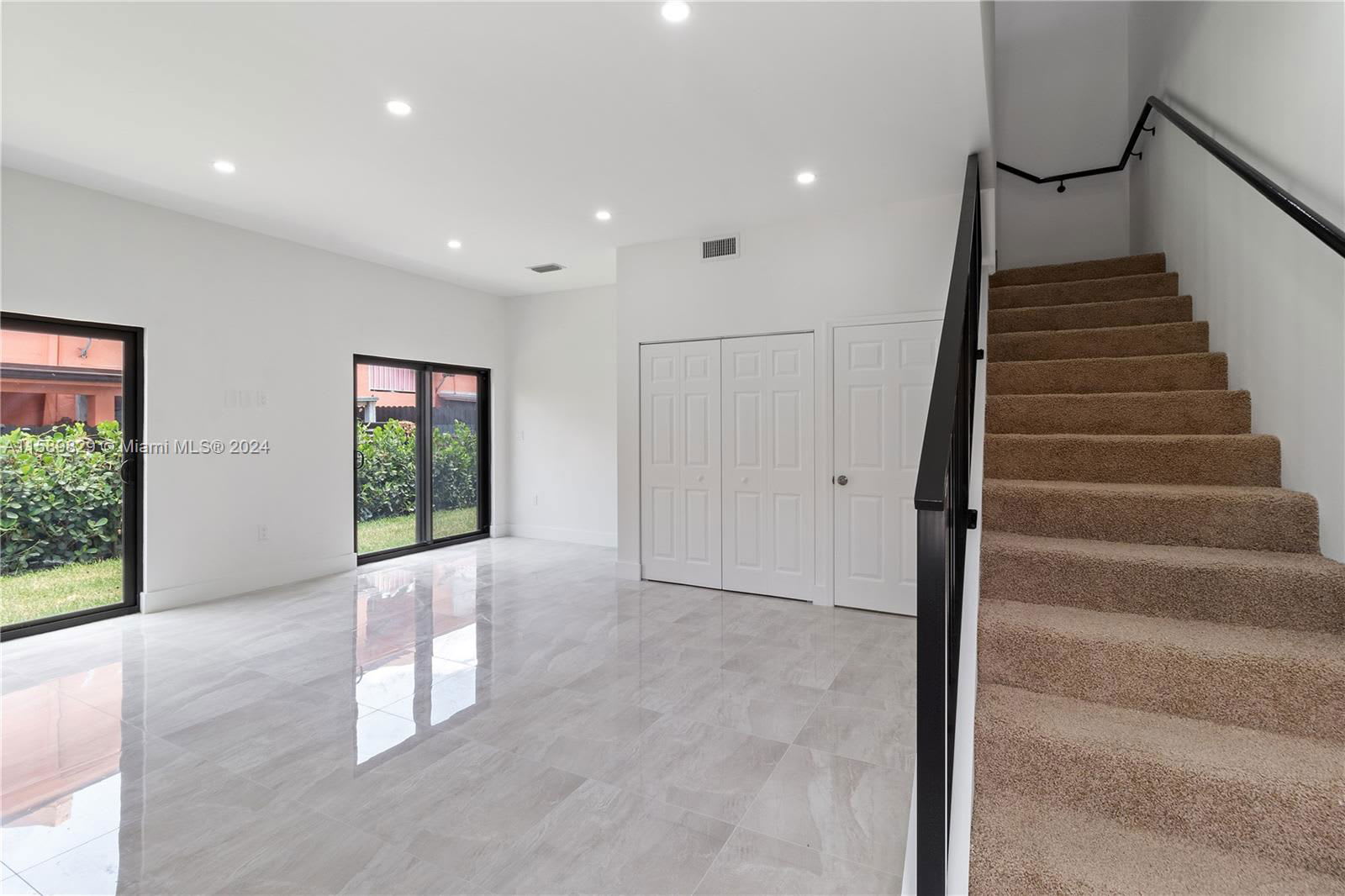 135 Southwest 114th Avenue – photo 5