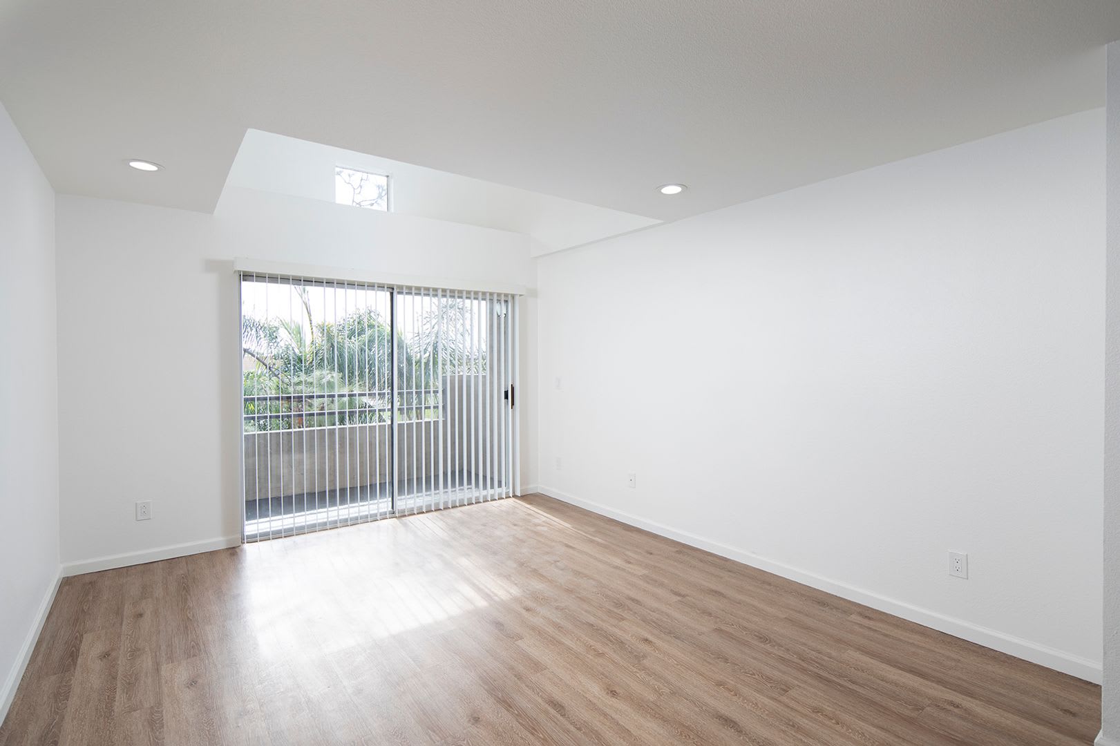 Mission Pacific Apartments – photo 2