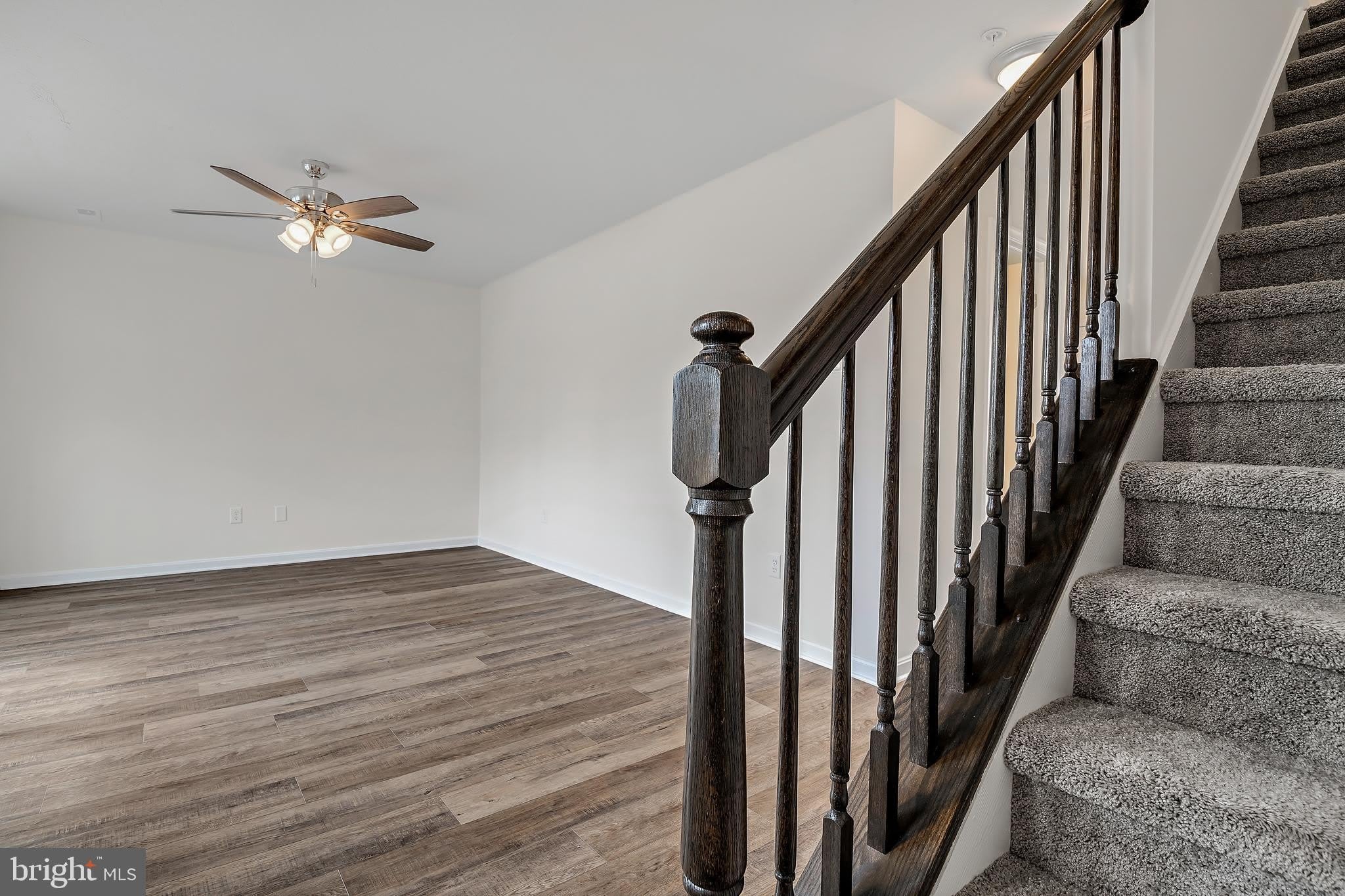 213 SIENNA LANE – photo 2