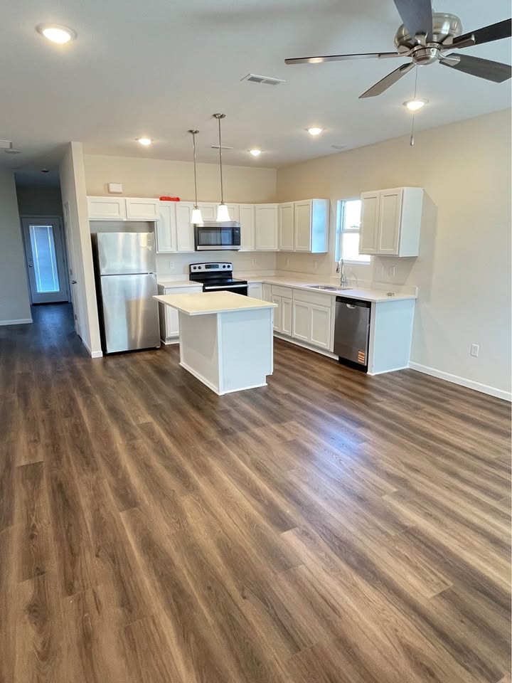 338 W Castle St – photo 2