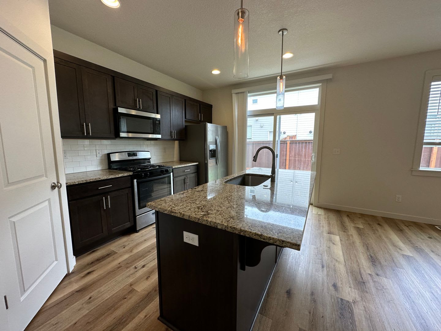 9714 Sw Windswept Place Move In Special 500 Off 1St Month S Rent Excellent Home Convenient Location – photo 5