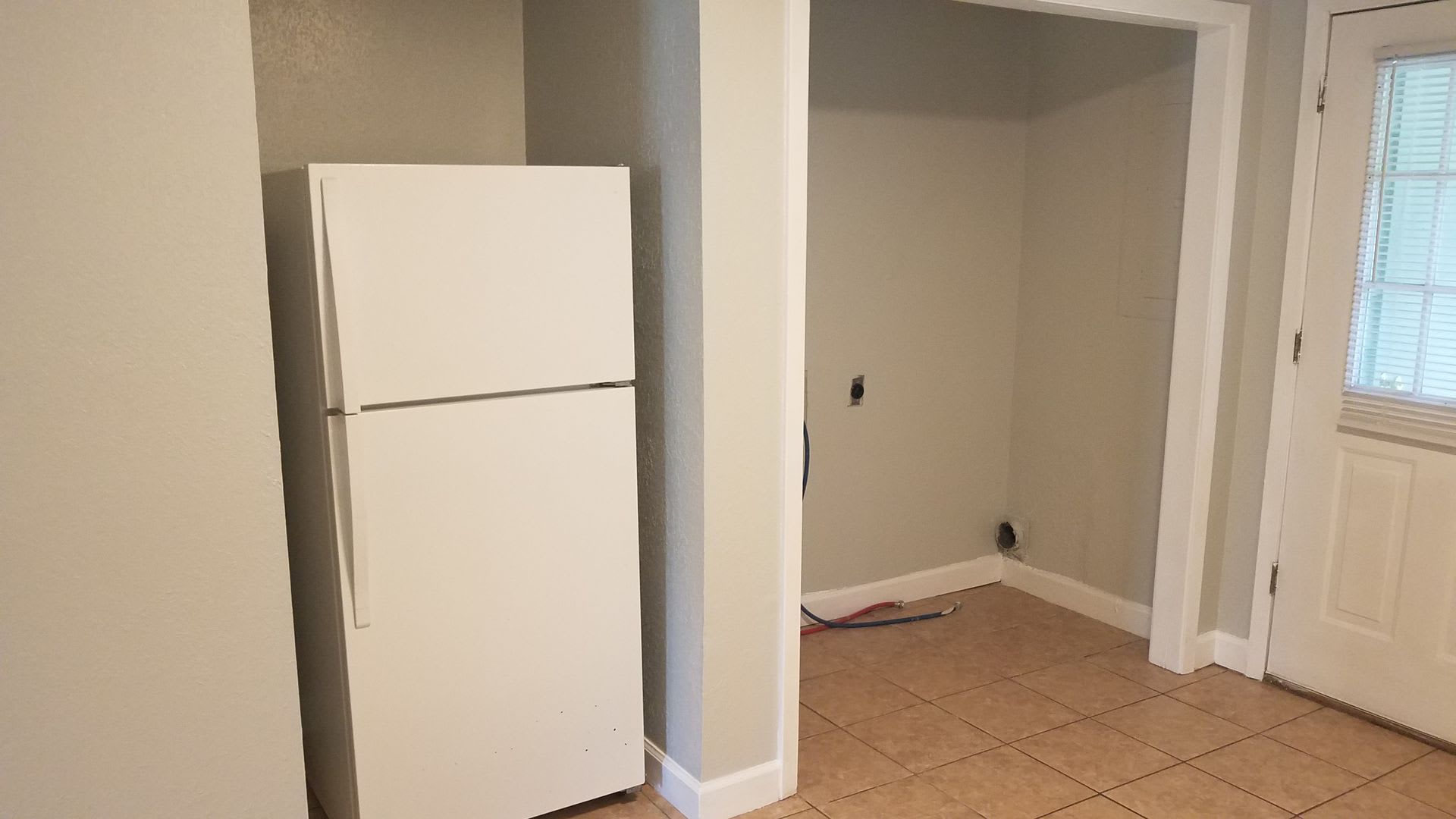 2 bedroom/1.5 bathroom Townhome – photo 5