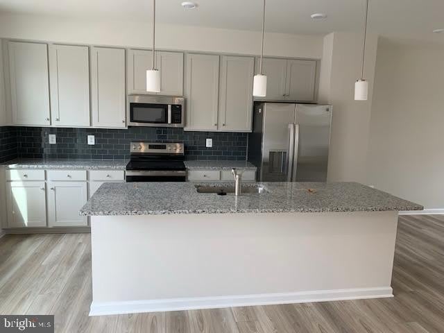 270 SWAN FIELD AVE – photo 2