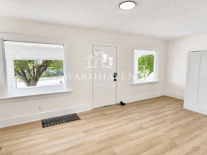 1203 North Main Street – photo 2