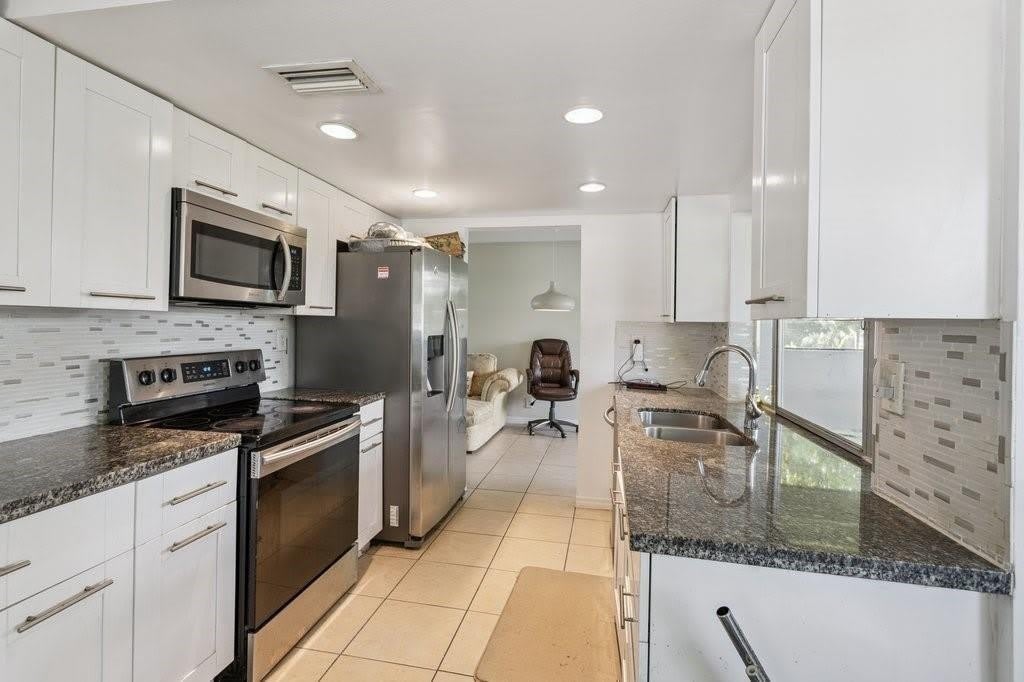 6708 NW 57th Drive – photo 2