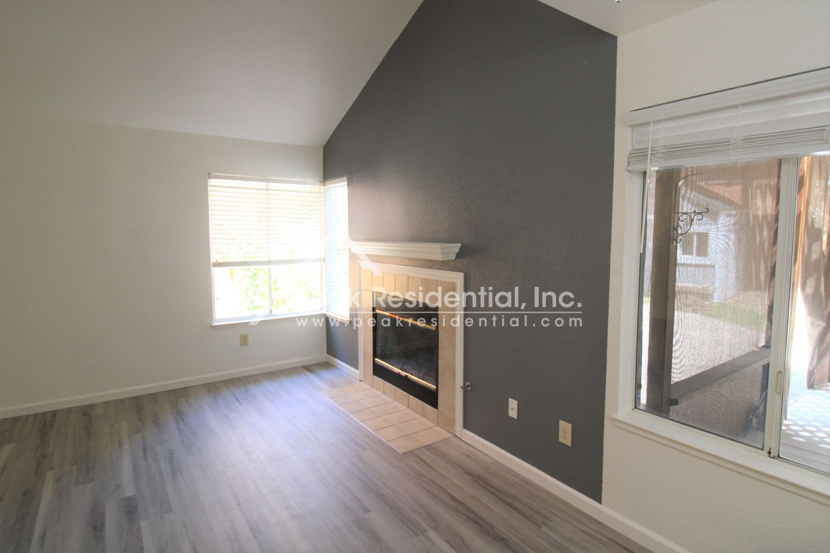 Updated 3bd/2.5ba West Sacramento Home with 2 Car Garage – photo 5