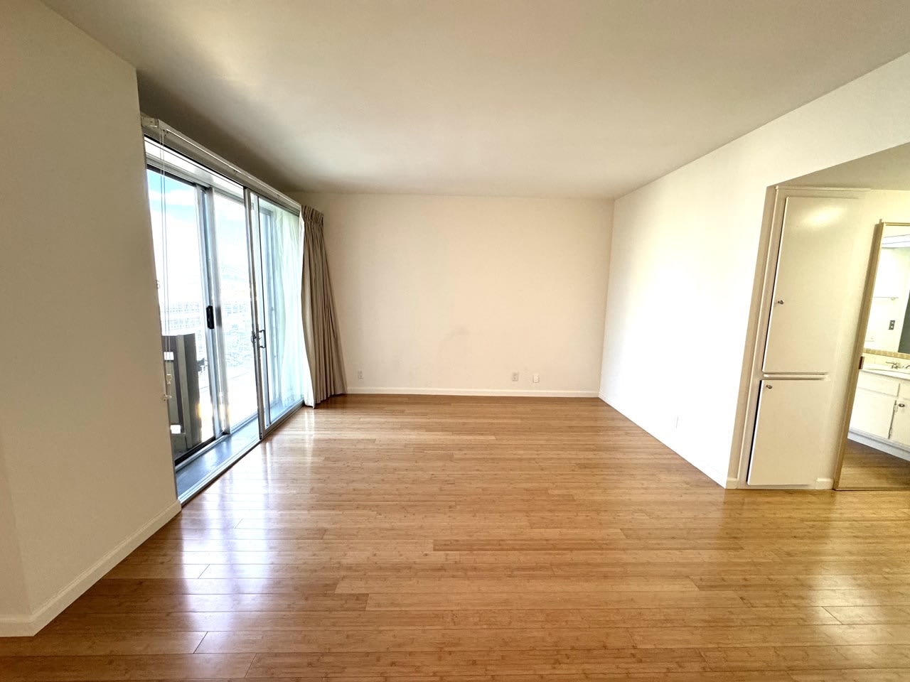 321 South San Vicente Boulevard – photo 3