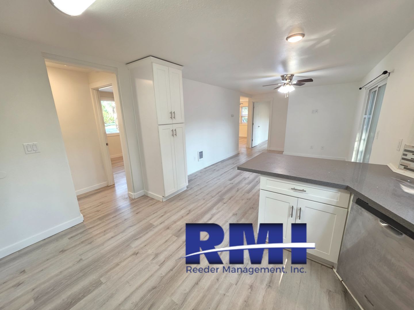 2 Bedroom Oasis with a Bonus!!!! – photo 4