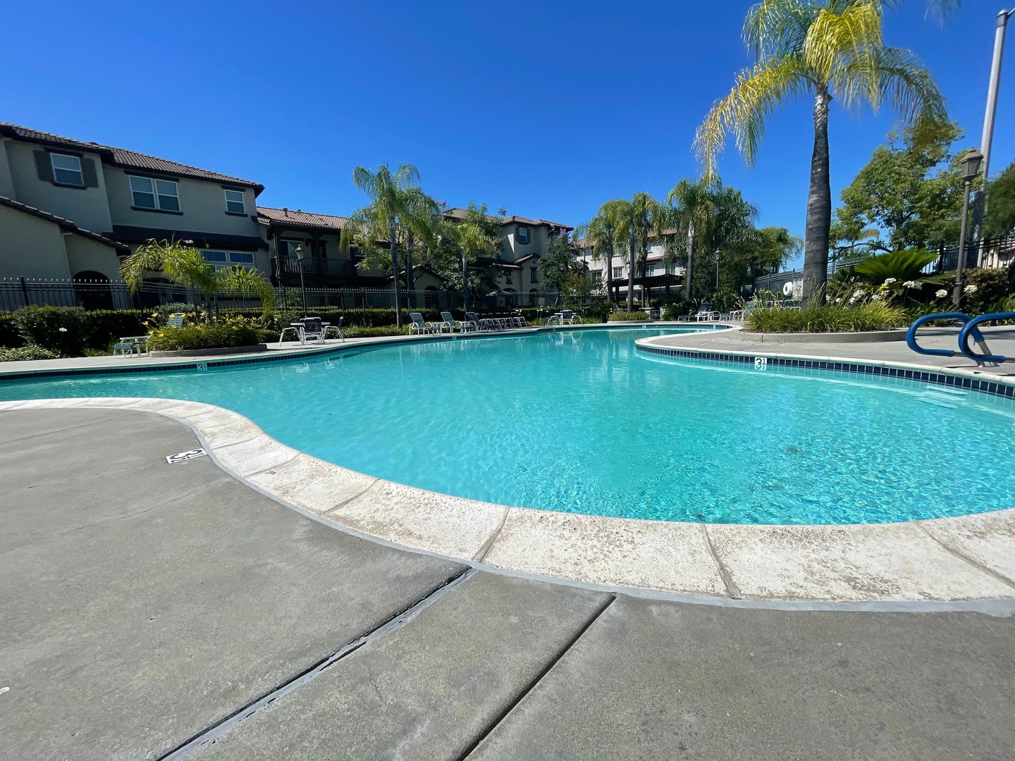 COZY 3 BED 3 BATH CONDO IN GATED COMMUNITY IN MURRIETA – photo 2