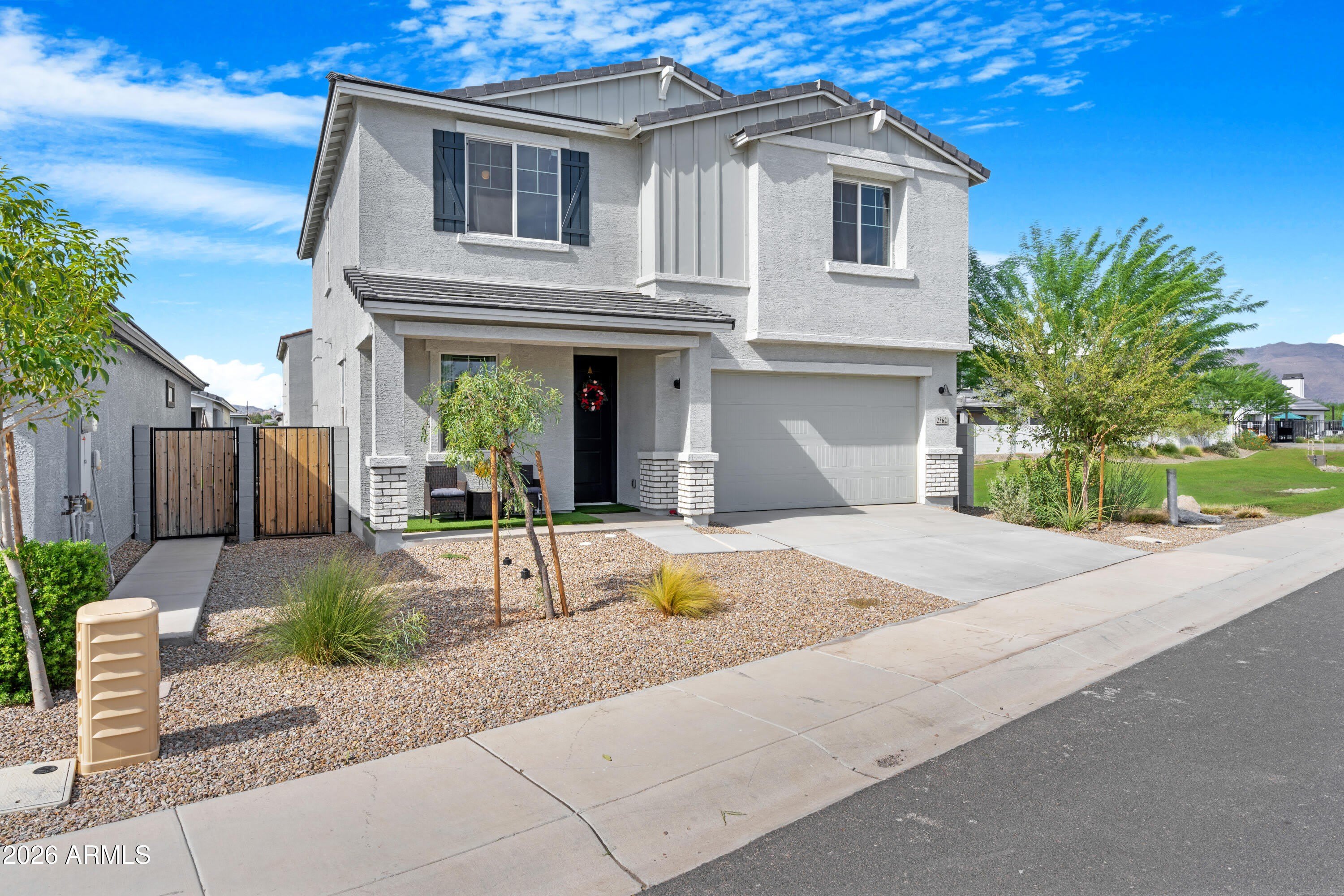 2562 E Boulder Avenue – photo 2