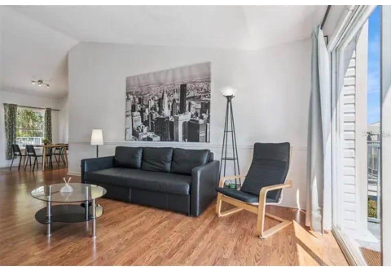 2564 WOODGATE Boulevard – photo 3