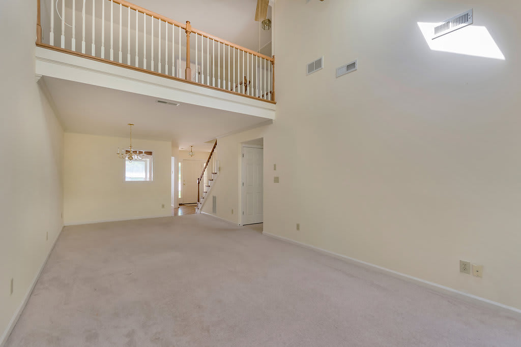 Charming 3-Bedroom Townhome in Sought-After Forest Lakes South! – photo 4