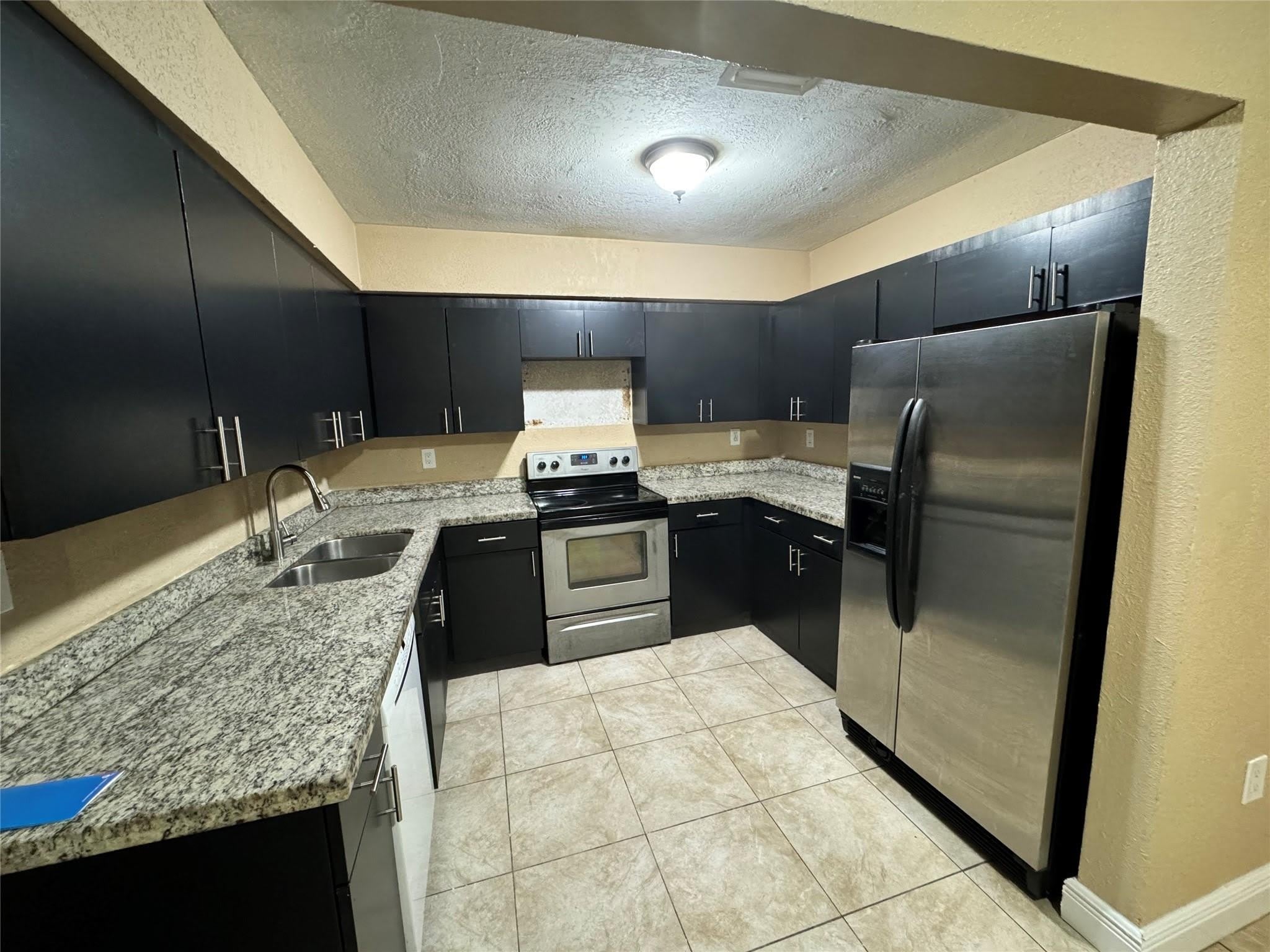2091 Oleander Drive – photo 4