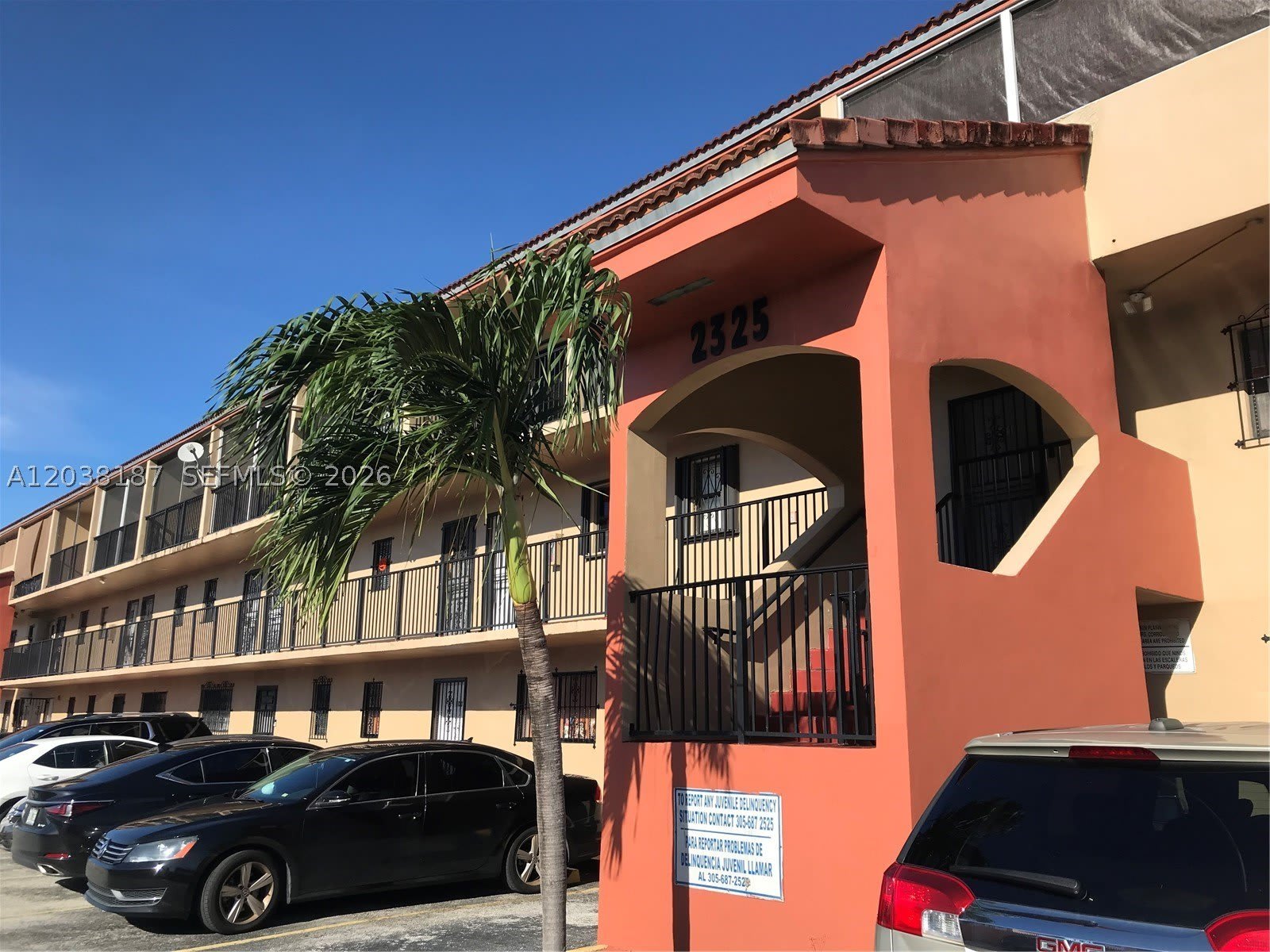 2319 W 60th St – photo 3