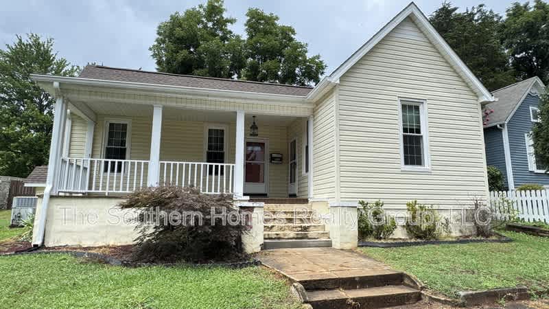 312 Lynn Avenue – photo 1