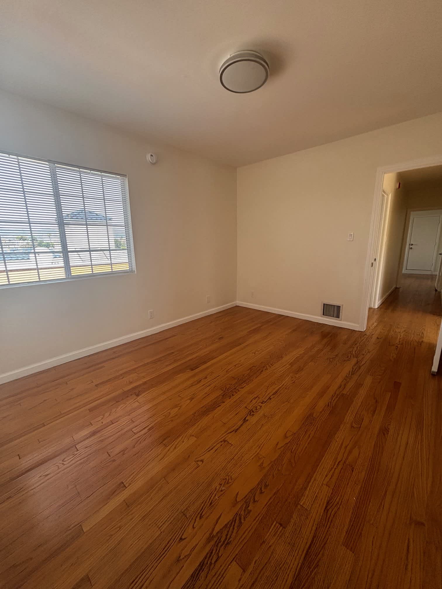 221 North Commonwealth Avenue – photo 3