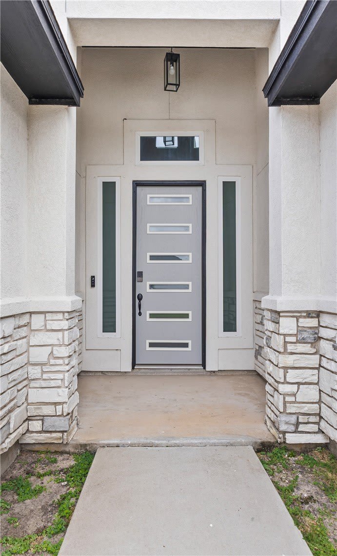 7721 Nadia Drive – photo 2