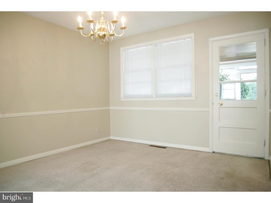 17 WAYNE DRIVE – photo 4