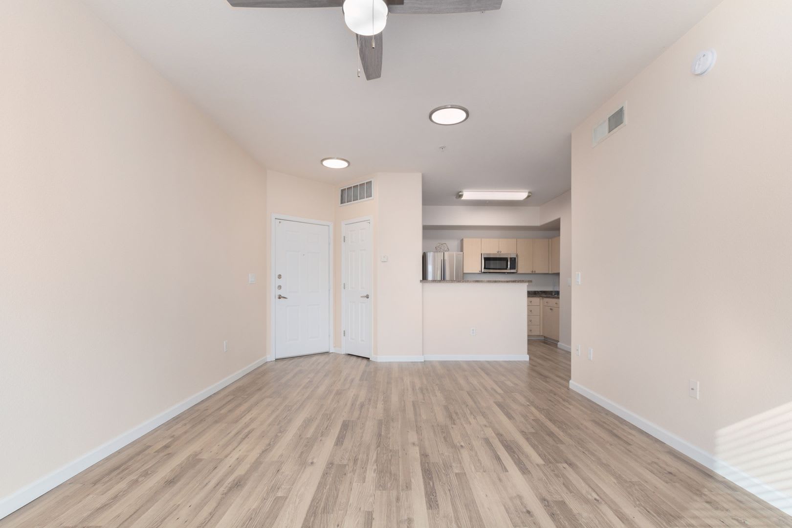Condo in Union Hills – photo 4