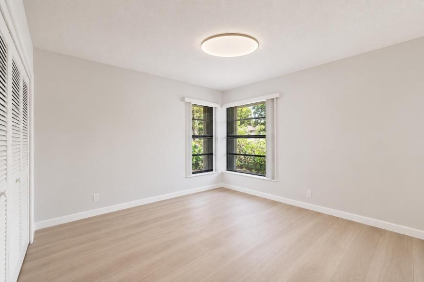 5055 NW 89TH Way – photo 2