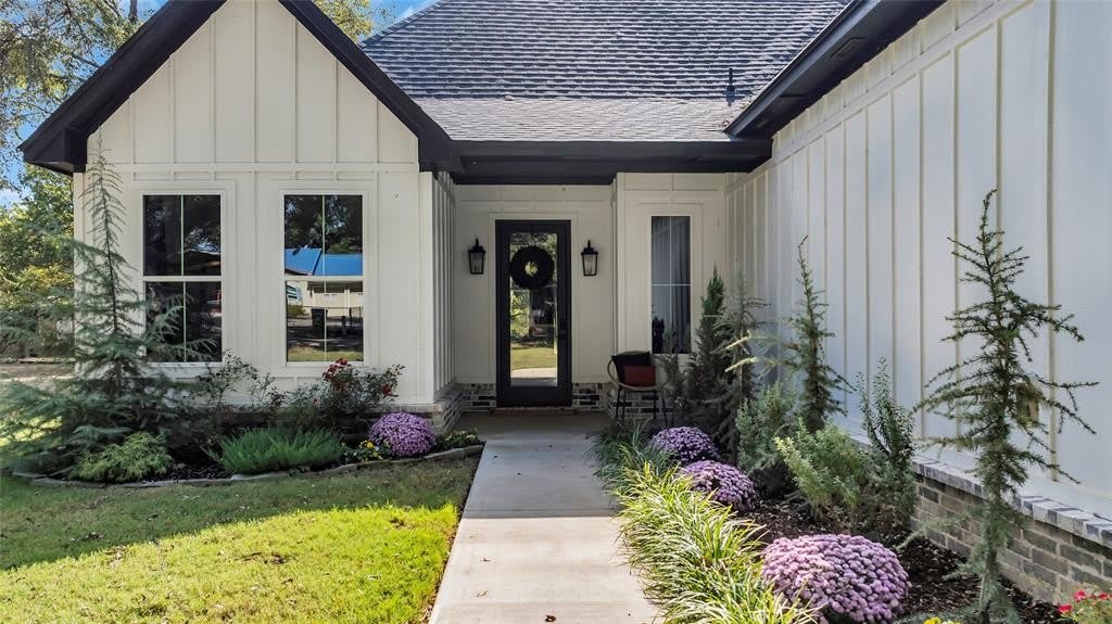 8913 Pear Street – photo 1
