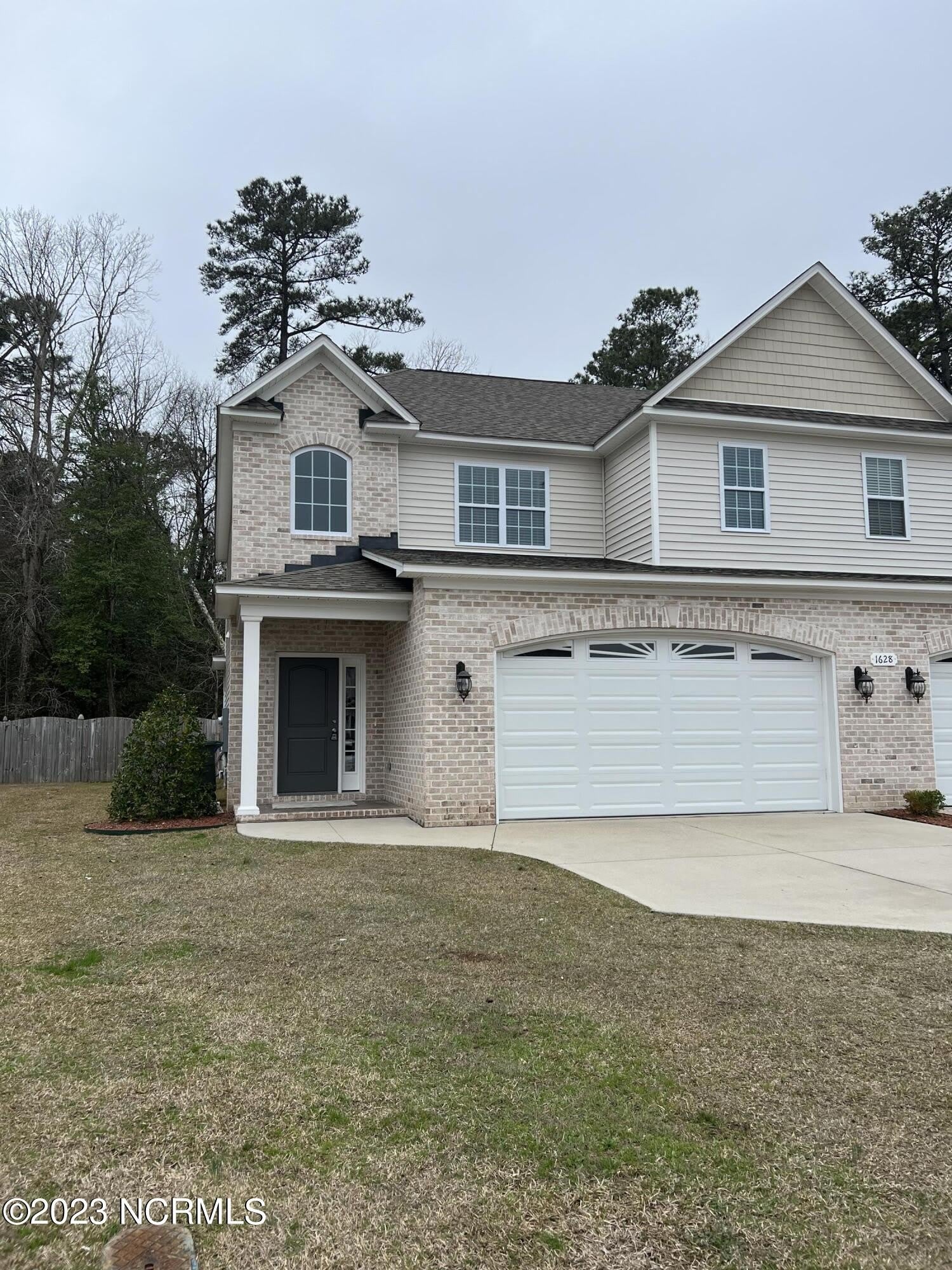 1628 Cambria Drive – photo 2