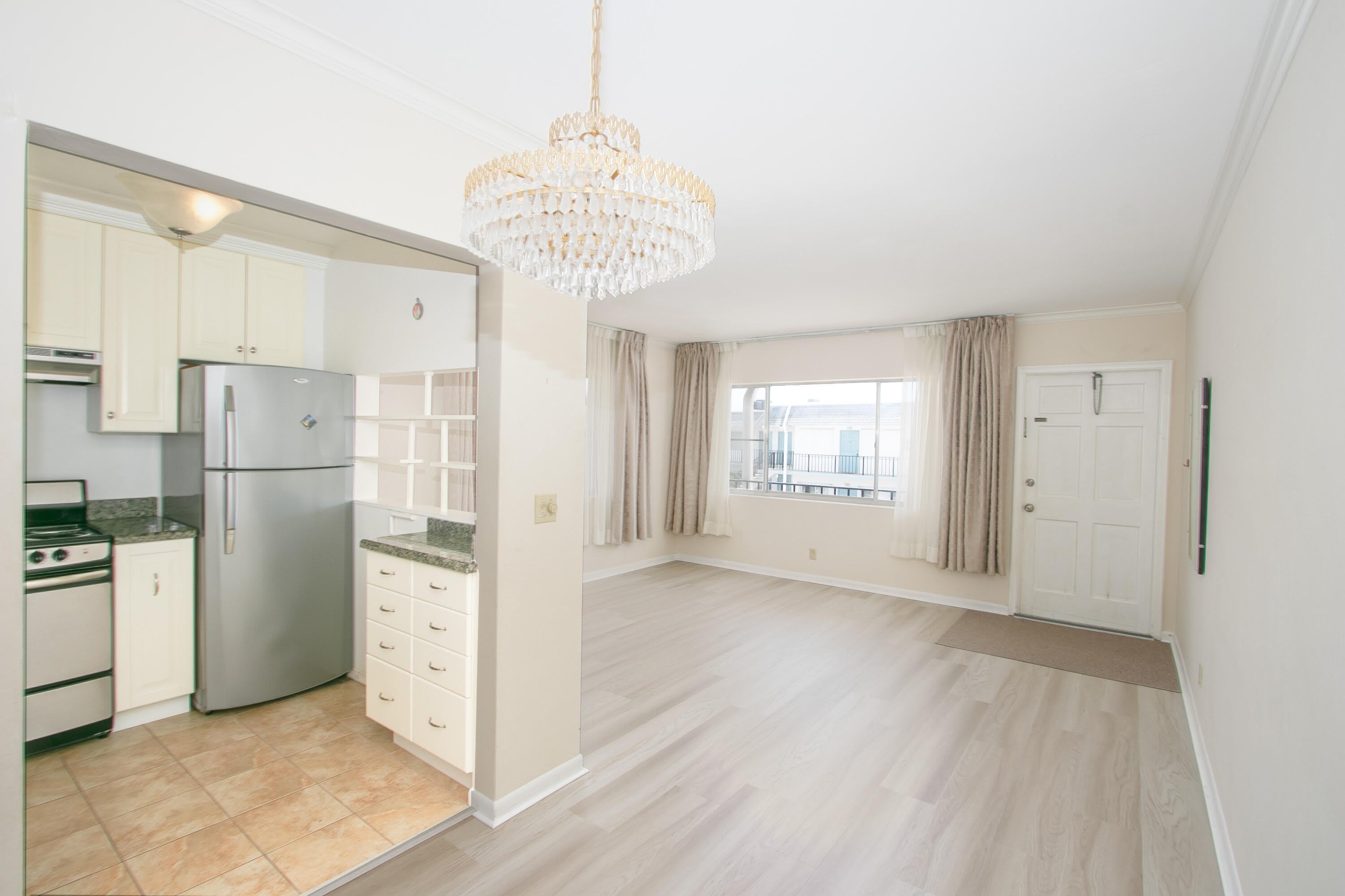 3240 Lake Osborne Drive – photo 2