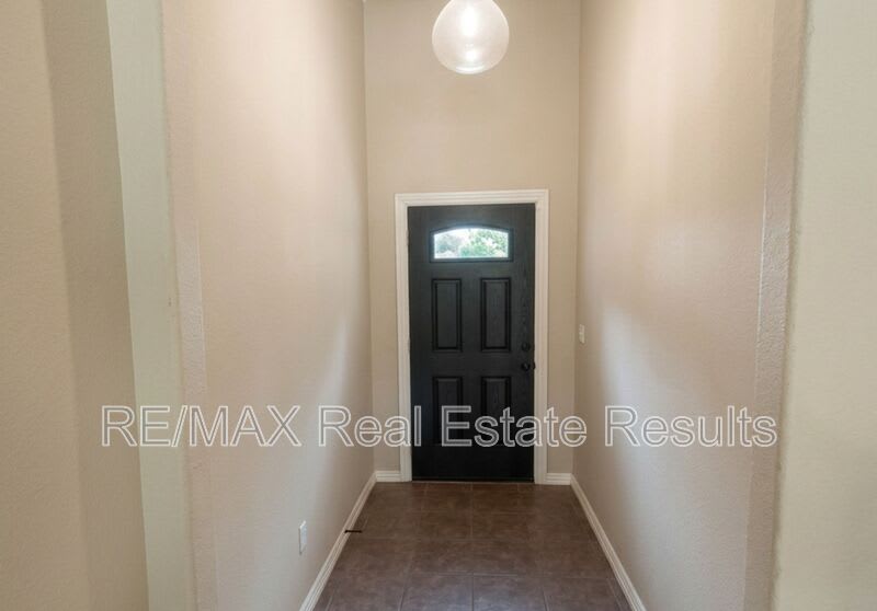 2904 SW Wentworth Ave – photo 3