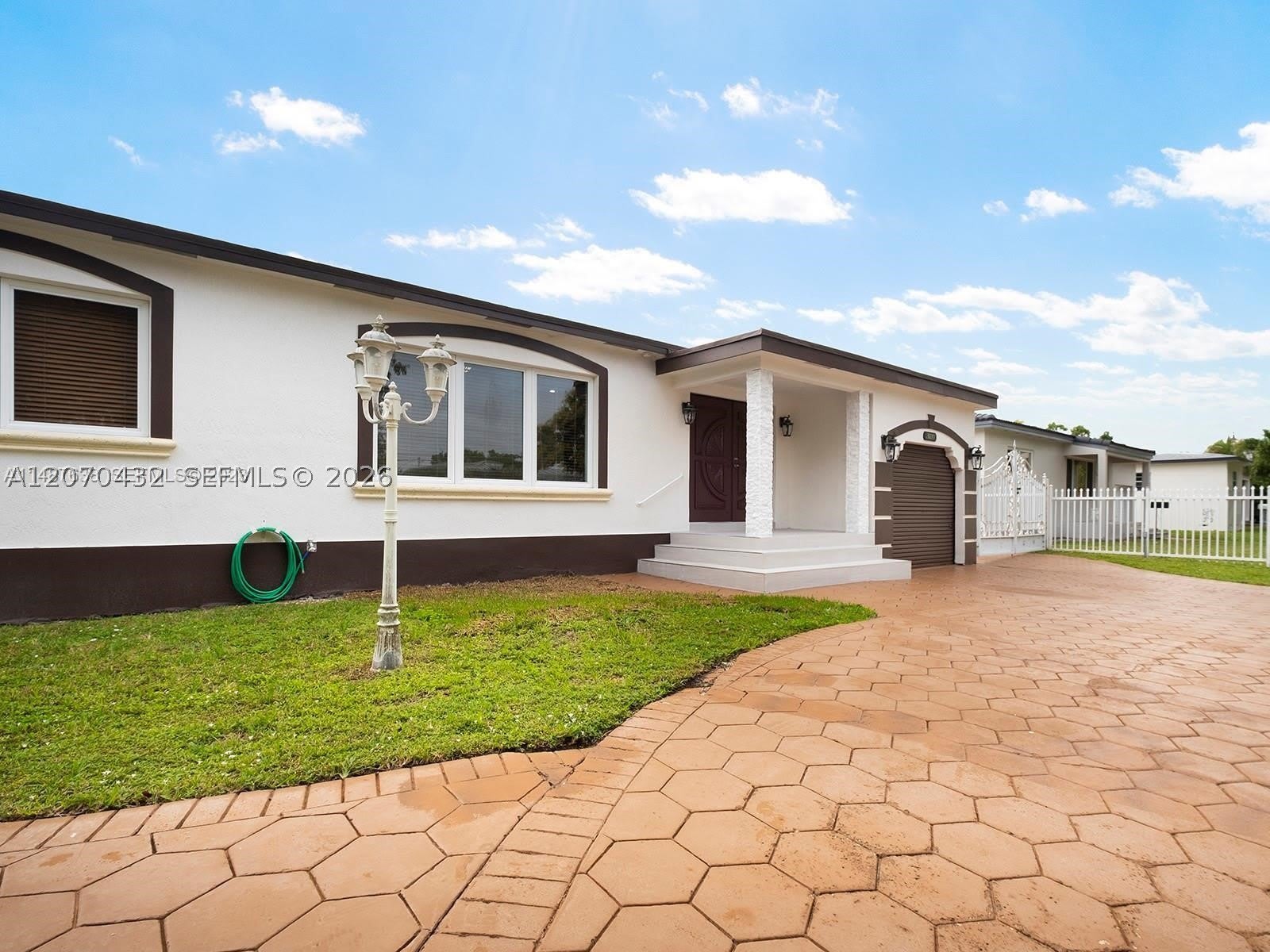 6102 SW 13th St – photo 3