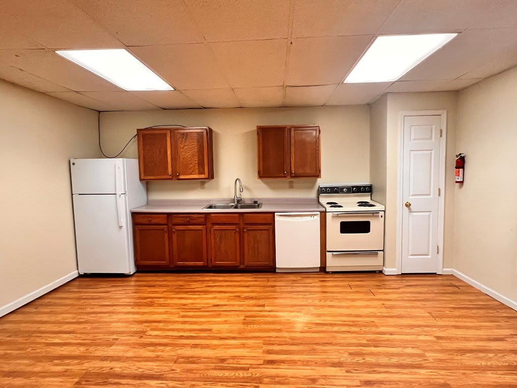 10 APT-B CLINTON ST – photo 3
