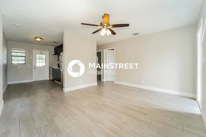 61 Northwest 48th Street – photo 3