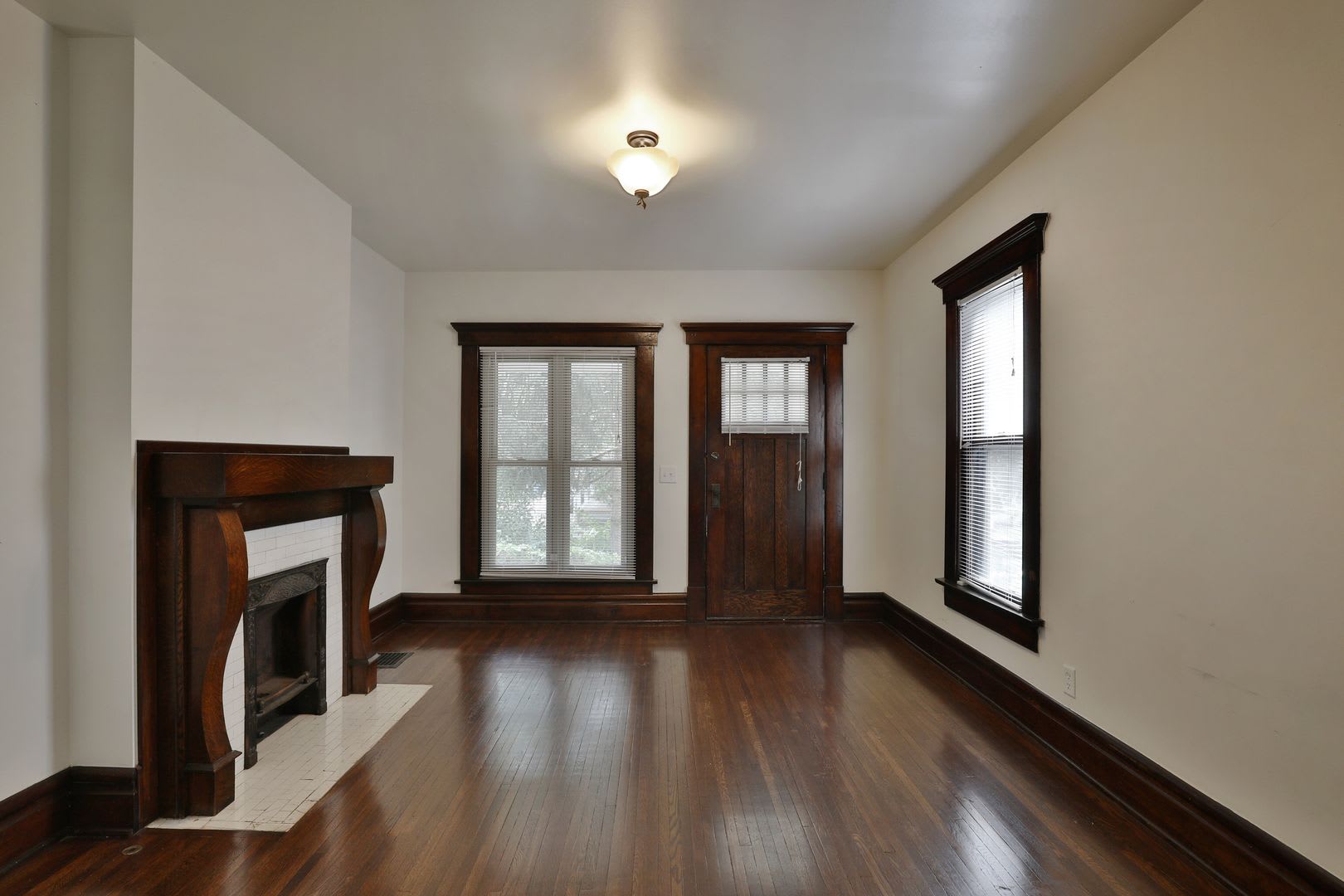 Newly Renovated North Campus 6 Bedroom 4 Full Bathrooms This One Has It All – photo 3