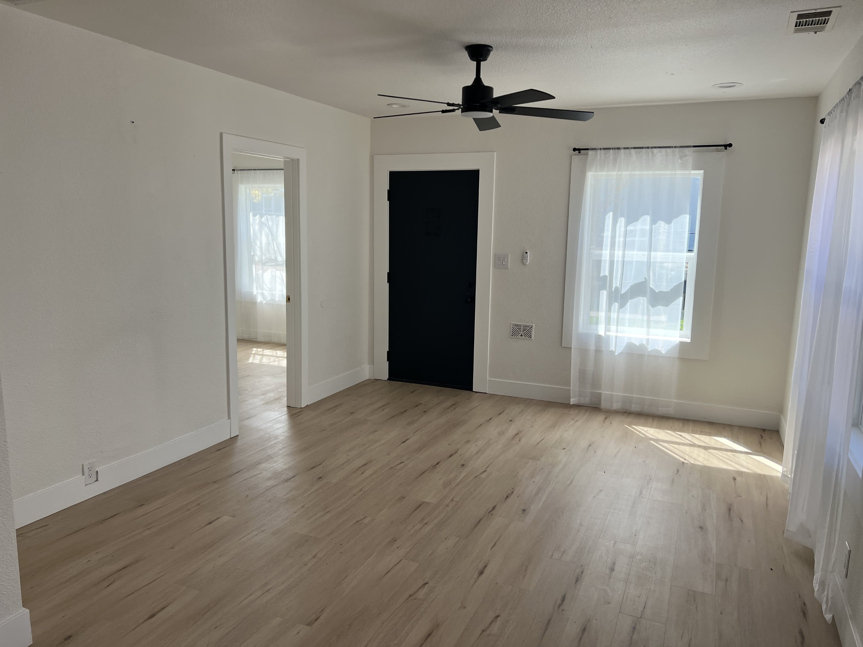 4541 V Street – photo 3