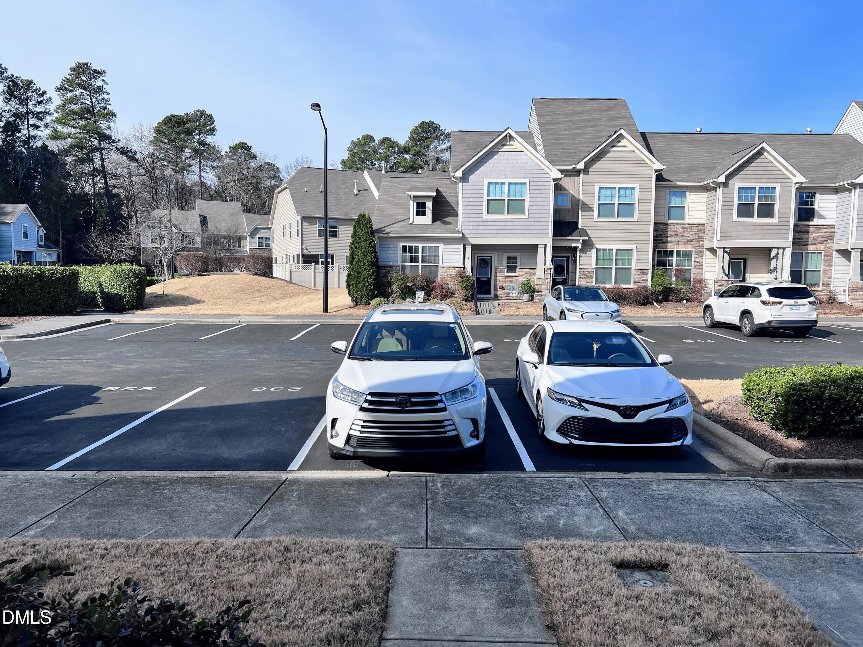 15 Pilatus Drive – photo 3