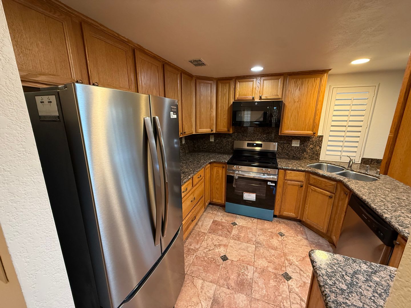 4Bed 2Bath 1595 Sf 2 Car Garage Single Story Tenant Pays 175 Monthly For Ws G – photo 4