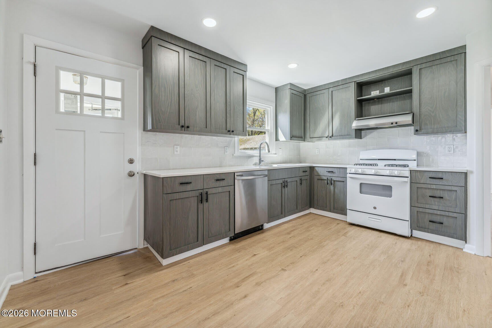358 Beecroft Place – photo 2