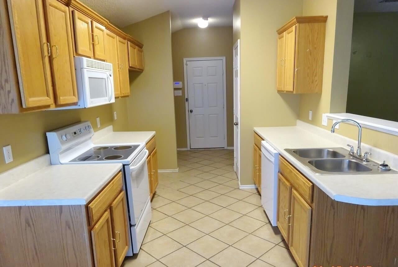 1618 75Th Street – photo 3