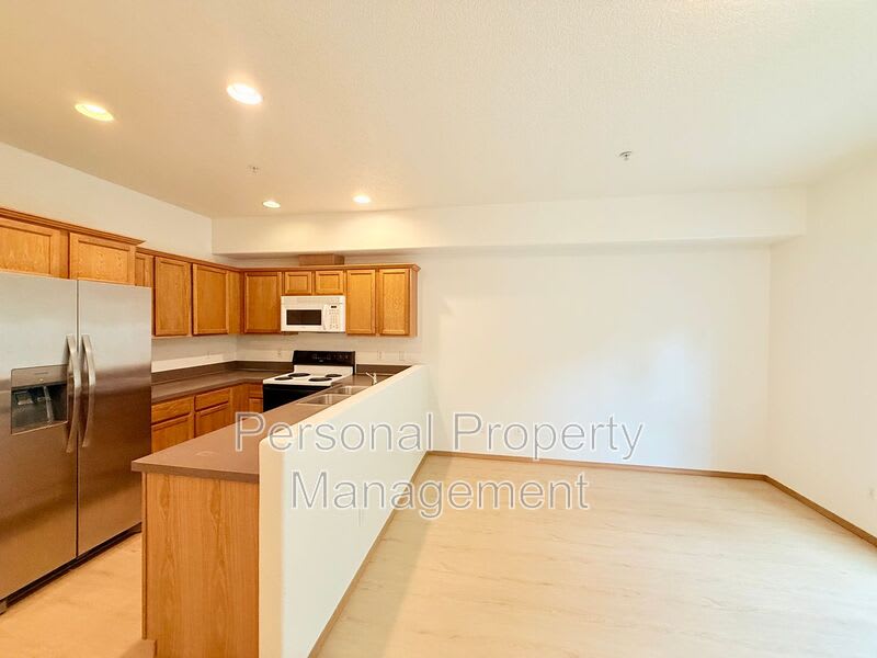 855 NW Ivy Street – photo 3
