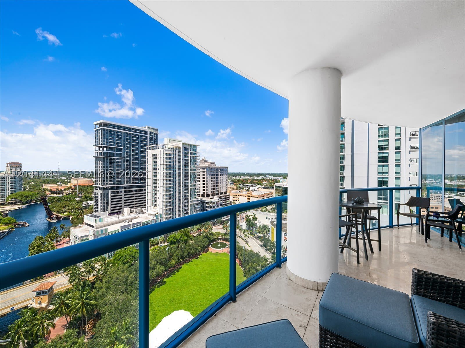 333 Las Olas Way – photo 3