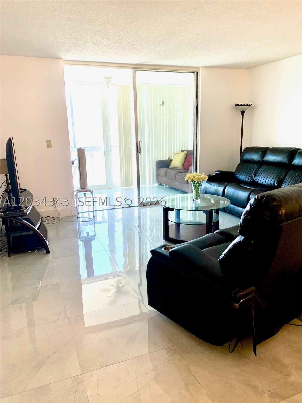 501 Ne 14Th Ave – photo 4
