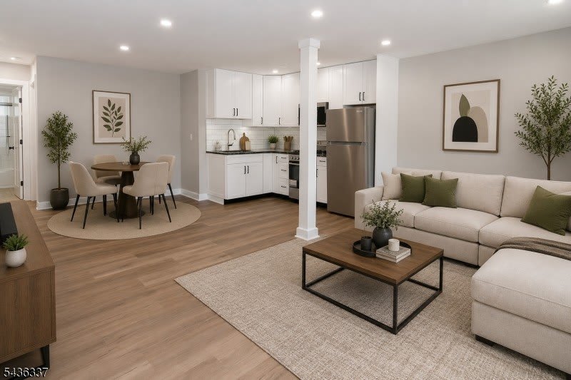 162 Spring St – photo 4