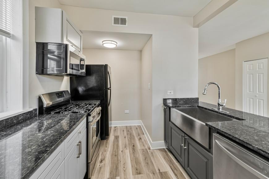 2630 W Division Street – photo 2